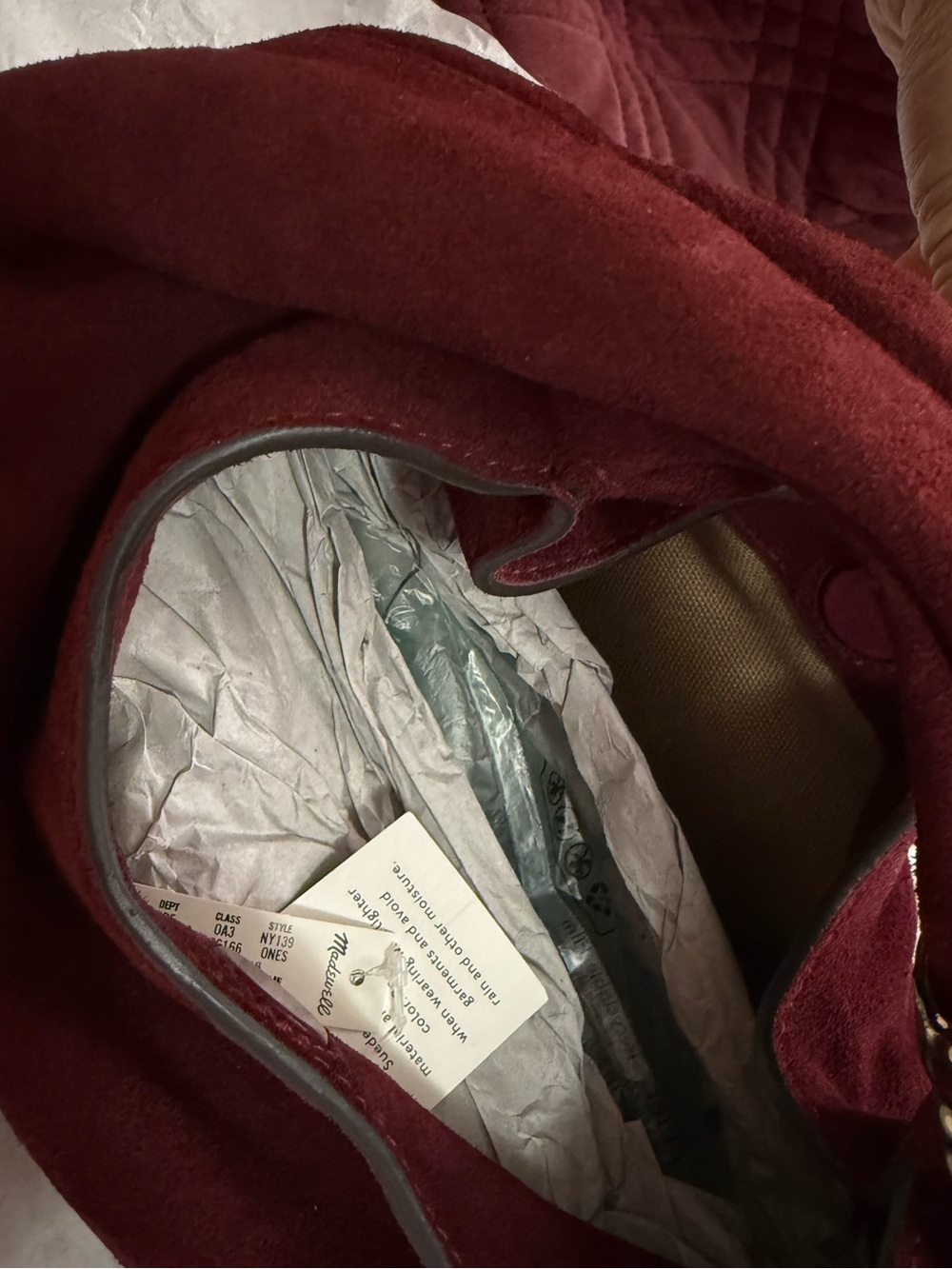 Madewell Mini Pouch in suede - Cranberry NWT - Picture 3 of 10